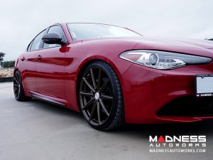 Alfa Romeo Giulia Side Trim Kit - Quadrifoglio Style - Carbon Fiber Alfa Romeo Giulia Side Trim Kit - Quadrifoglio Style - Carbon Fiber